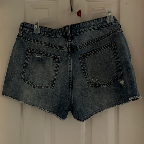 Gap distressed denim shorts - Picture 3 of 3